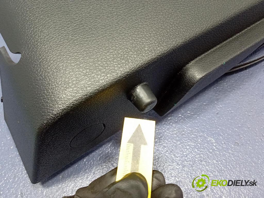 Kia Xceed 2025 Tapacír: kufr 85921J7700