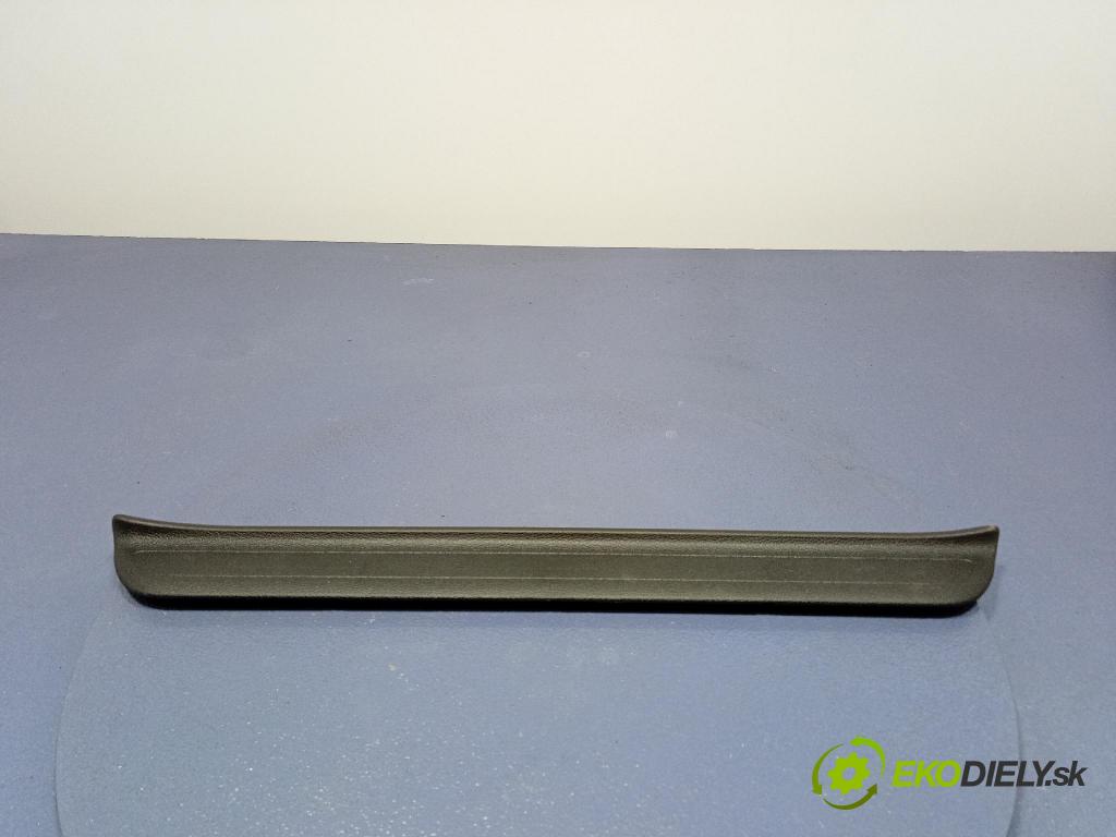 Kia Xceed 2025 kryt Plast: Interiéry: 85883J7100