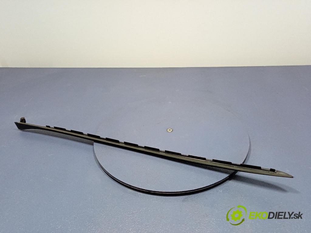 Kia Xceed 2025 lišta Dekoratívní: 86133J7000