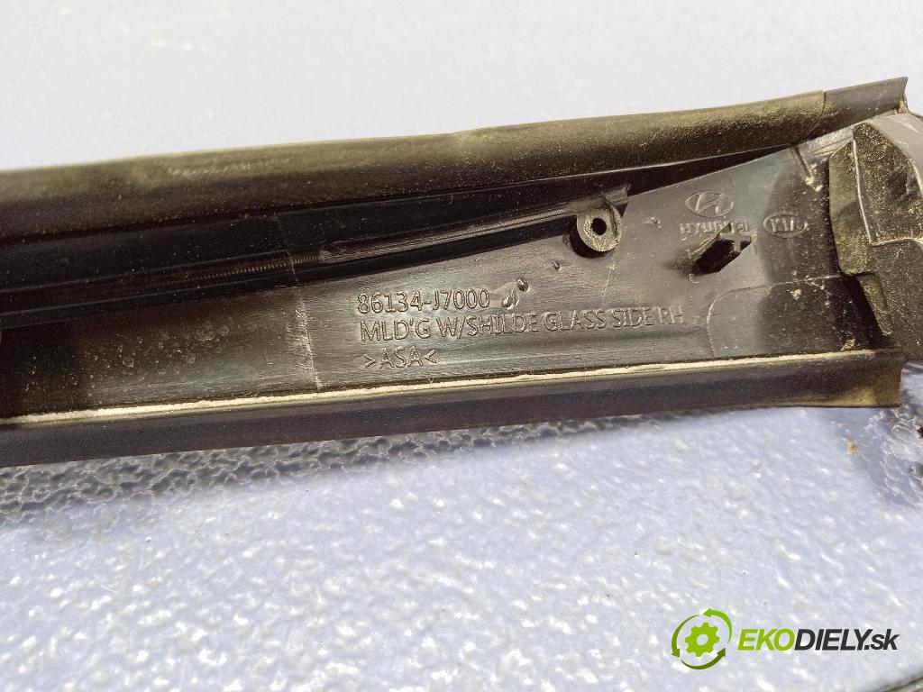 Kia Xceed 2025 lišta Dekoratívní: 86134J7000