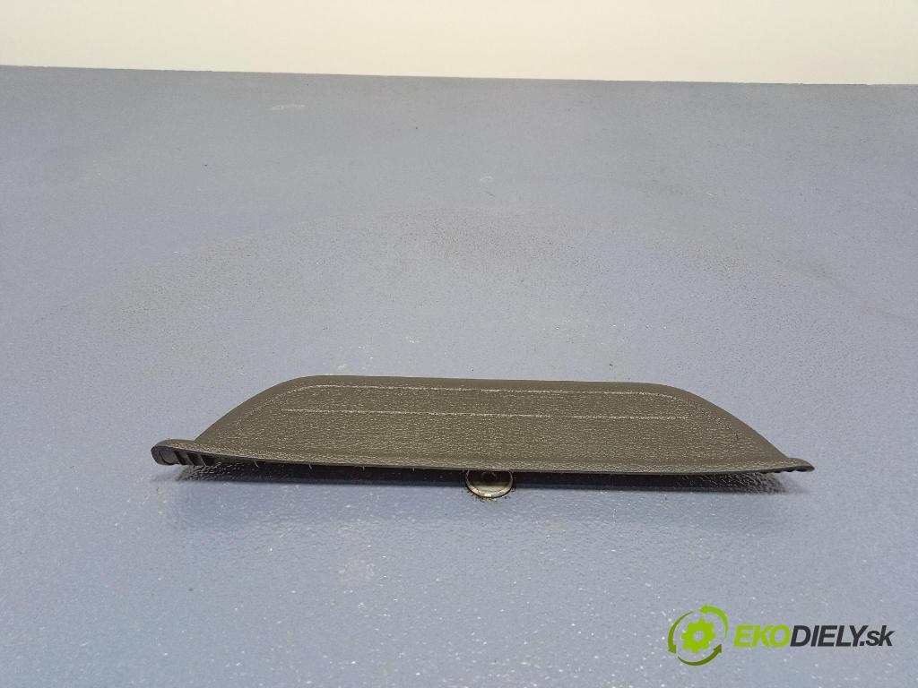 Kia Xceed 2025 kryt Plast: Interiéry: 85877J7800