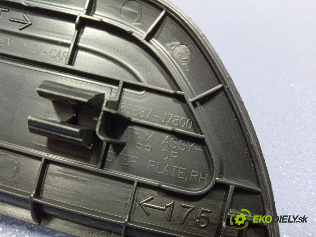 Kia Xceed 2025 kryt Plast: Interiéry: 85887J7800