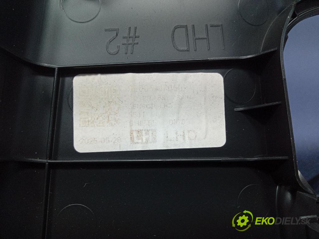 Kia Xceed 2025 kryt Plast: Interiéry: 96010J7450