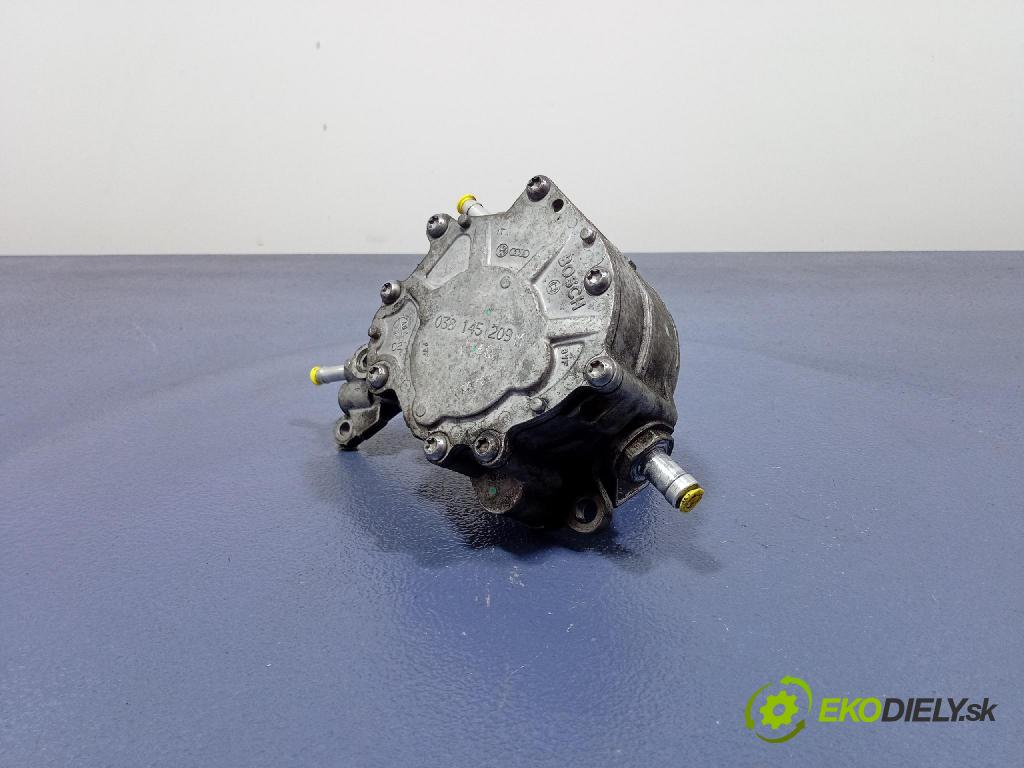 Vw Passat 2007 čerpadlo vákuová 038145209M