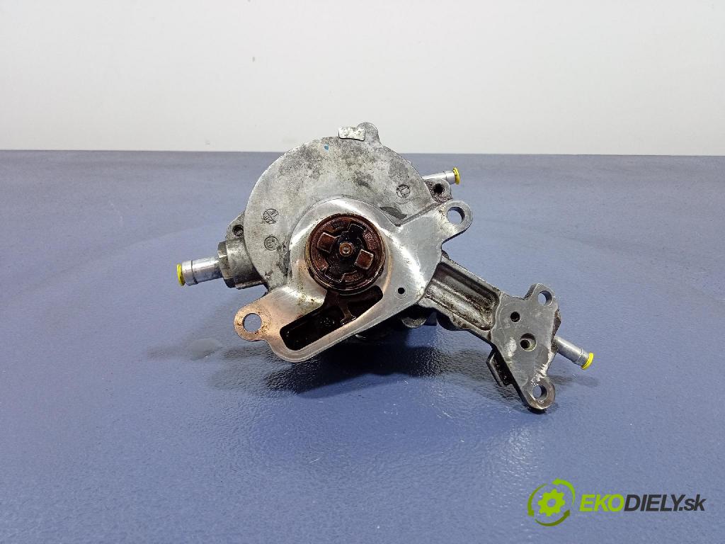 Vw Passat 2007 čerpadlo vakuová 038145209M