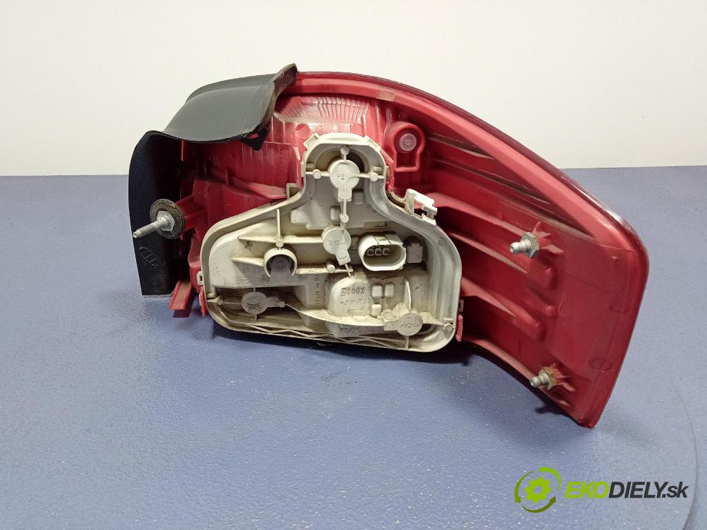 Audi A3 2007 svetlo / reflektor zad ľavá Vonkajsia: 15-441-1955