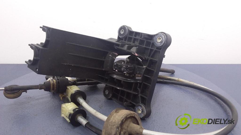 Opel Zafira 2005 kulisa Změny Ozubené kola: 55351959