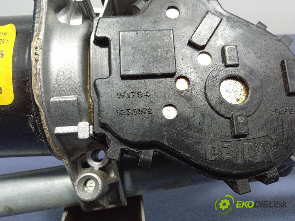 Renault Megane 2013 mechanizmus motor: Stierače: Predné W000007226