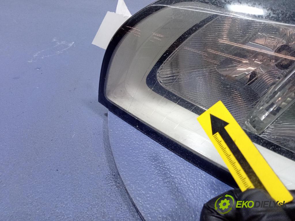 Volvo V50 2009 Reflektor: Vľavo: 31265694