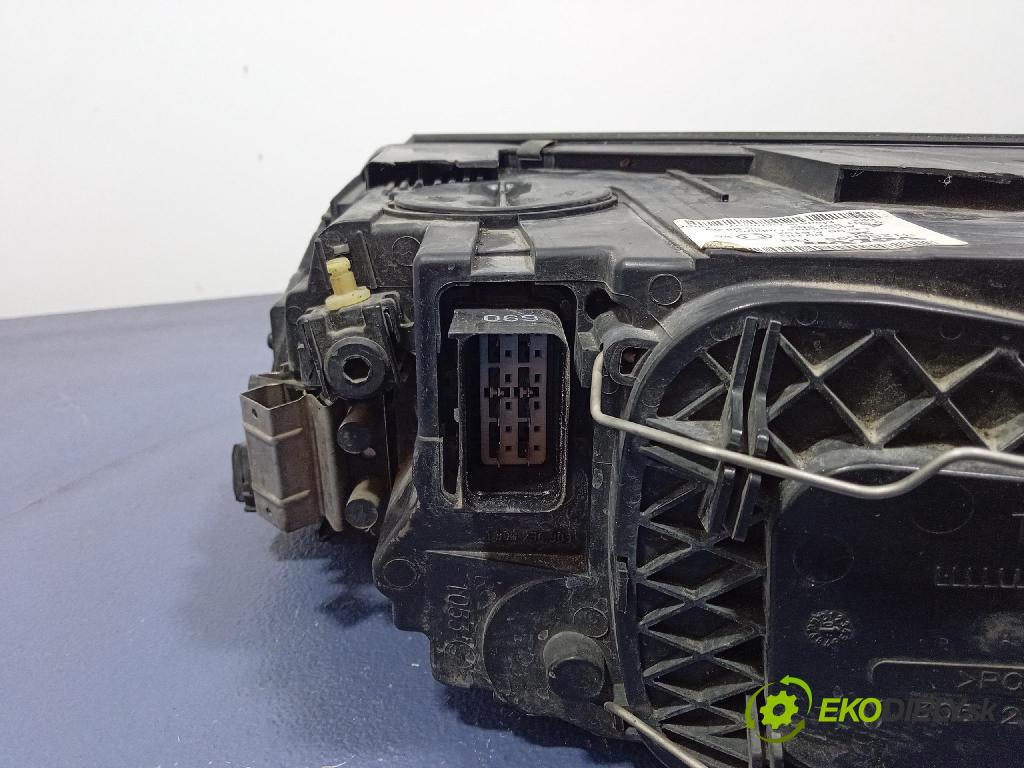 Volvo V50 2009 Reflektor: v pravo: 31265695