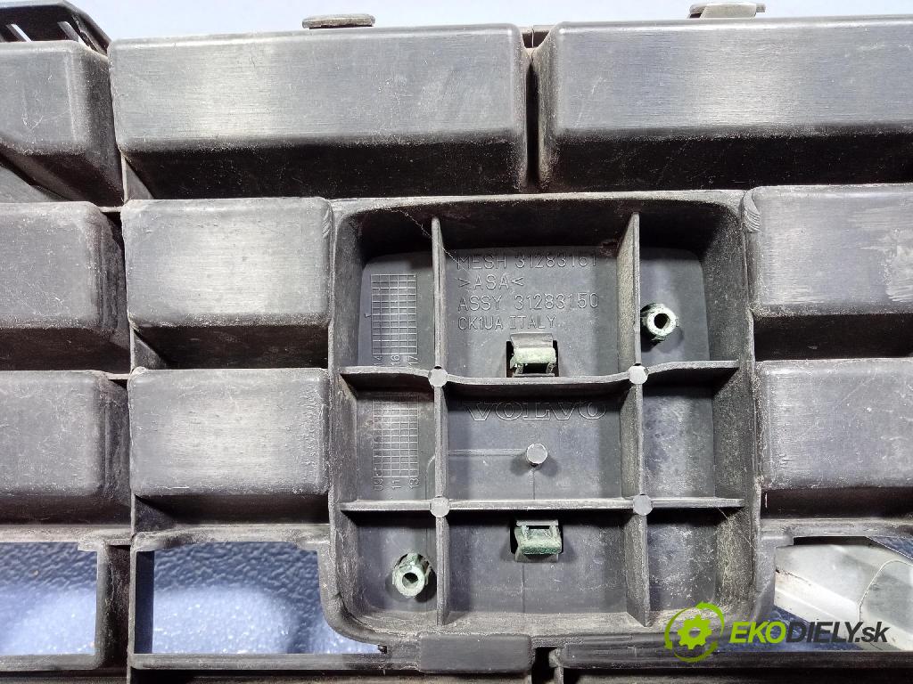Volvo V50 2009 miežka / Gril: 31283150