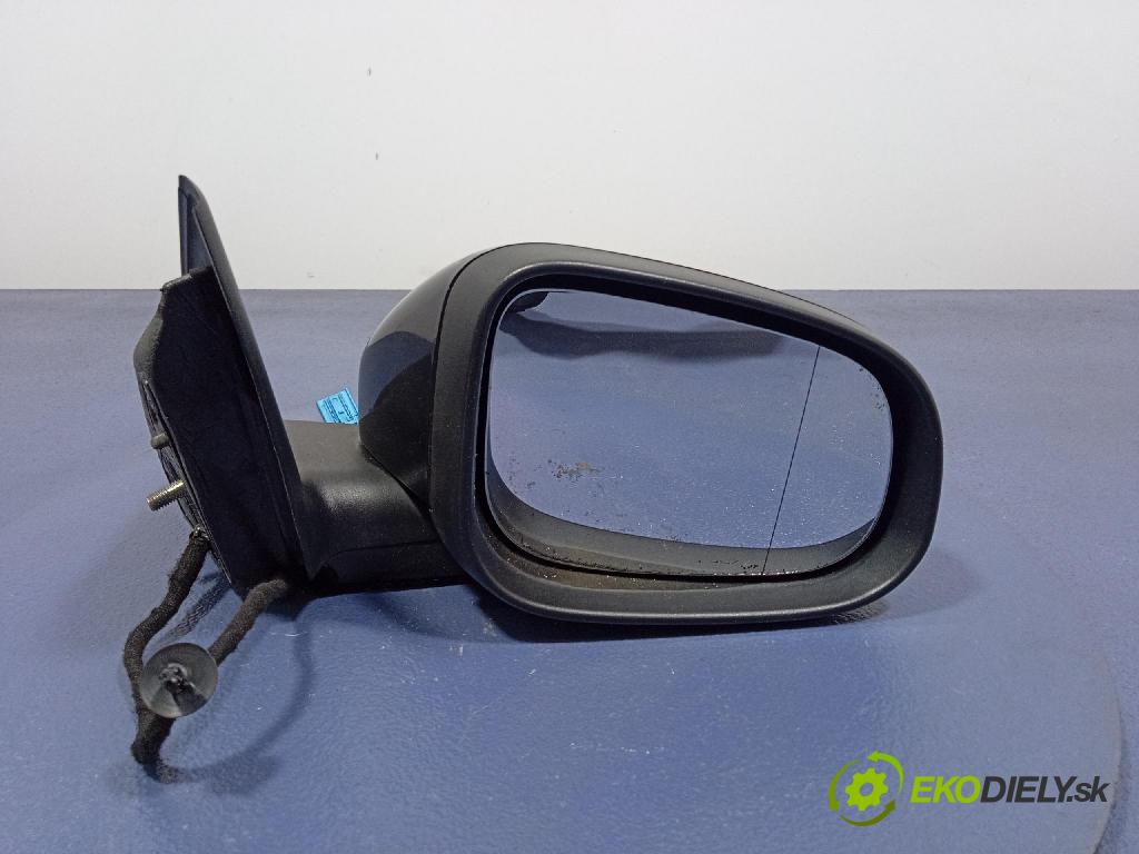 Volvo V50 2009 zrkadlo pravé