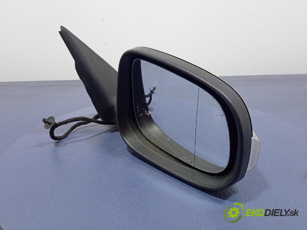 Volvo V50 2009 zrkadlo pravé