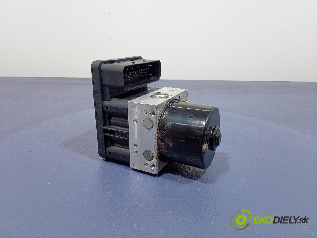 Volvo V50 2009 čerpadlo ABS x 31274907