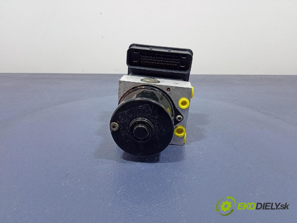 Volvo V50 2009 čerpadlo ABS x 31274907