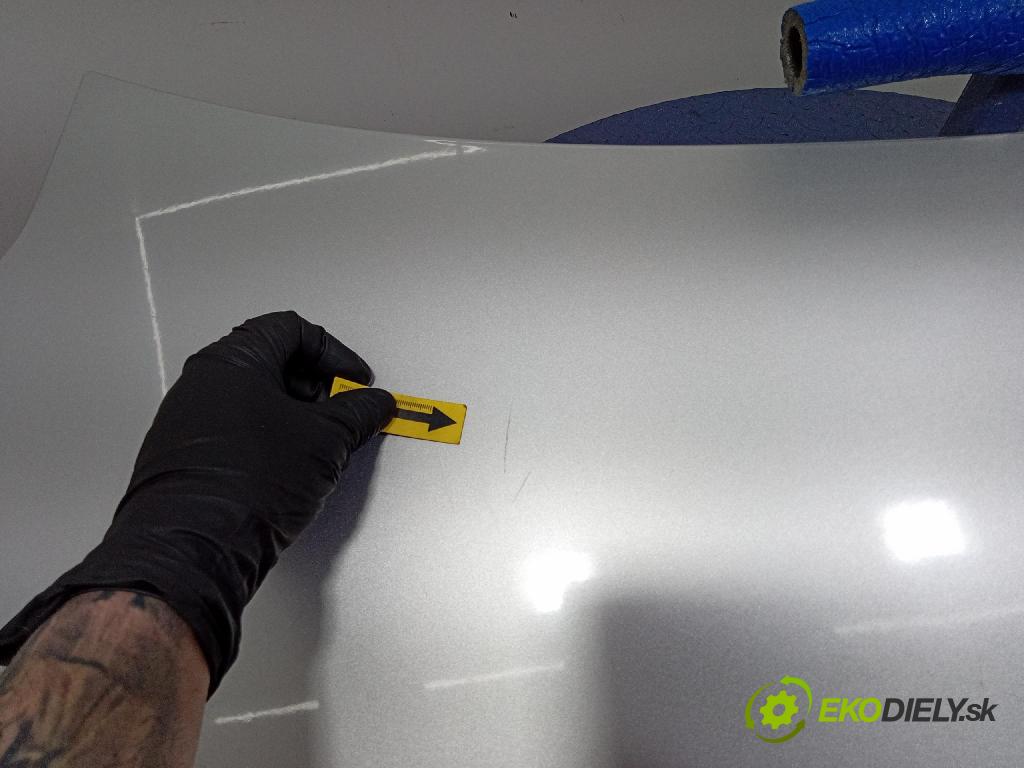 Nissan Maxima 2005 zadna dveře kufra: kufra: