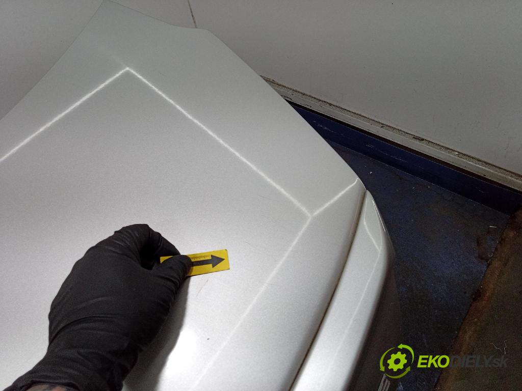 Nissan Maxima 2005 zadna dveře kufra: kufra: