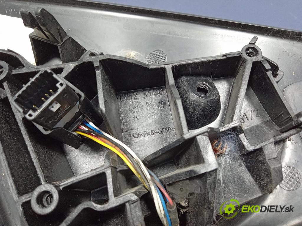 Renault Megane 2013 zrkadlo Vľavo: 12523140