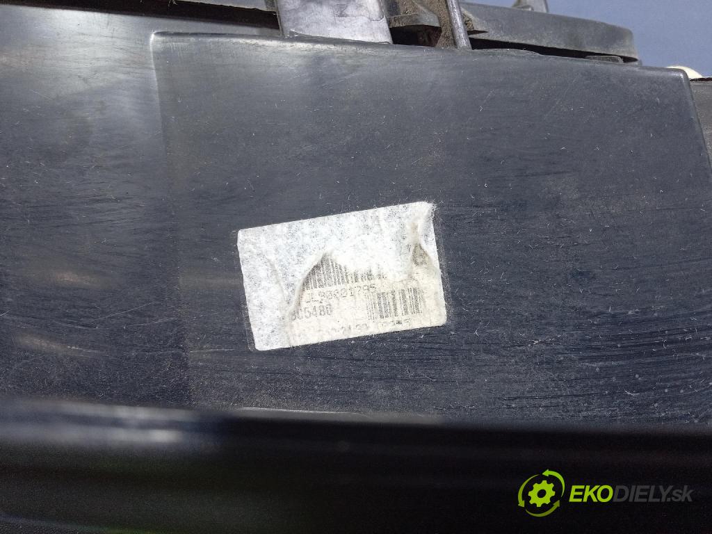 Citroen C3 2011 svetlo / reflektor zad ľavá Vonkajsia: 9673805480