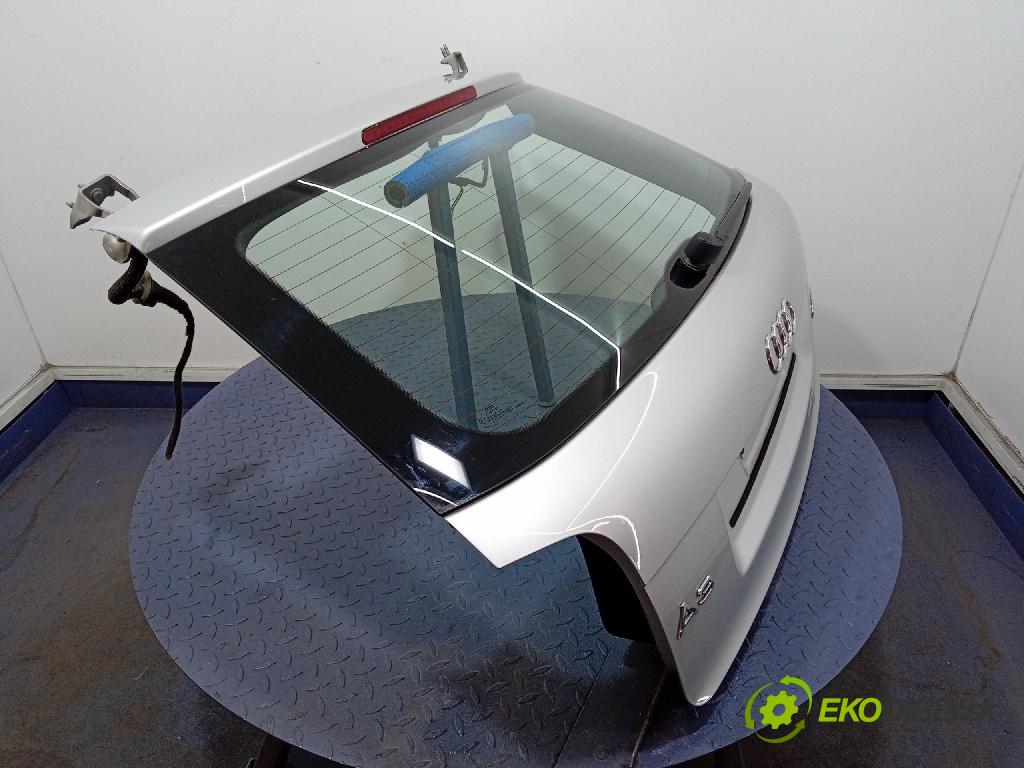 Audi A3 2007 zadna dveře kufra: kufra: