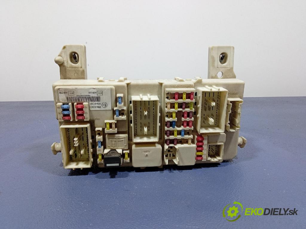 Ford Focus 2009 skrinka Poistky: 7M5T-14A073-DE