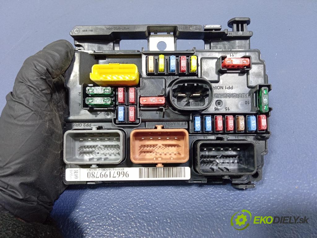 Citroen C3 2011 skrinka Poistky: 9667199780