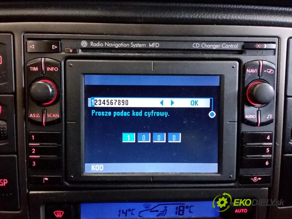 Vw Passat 2001 Radio I Navigácia: 3B0035191D