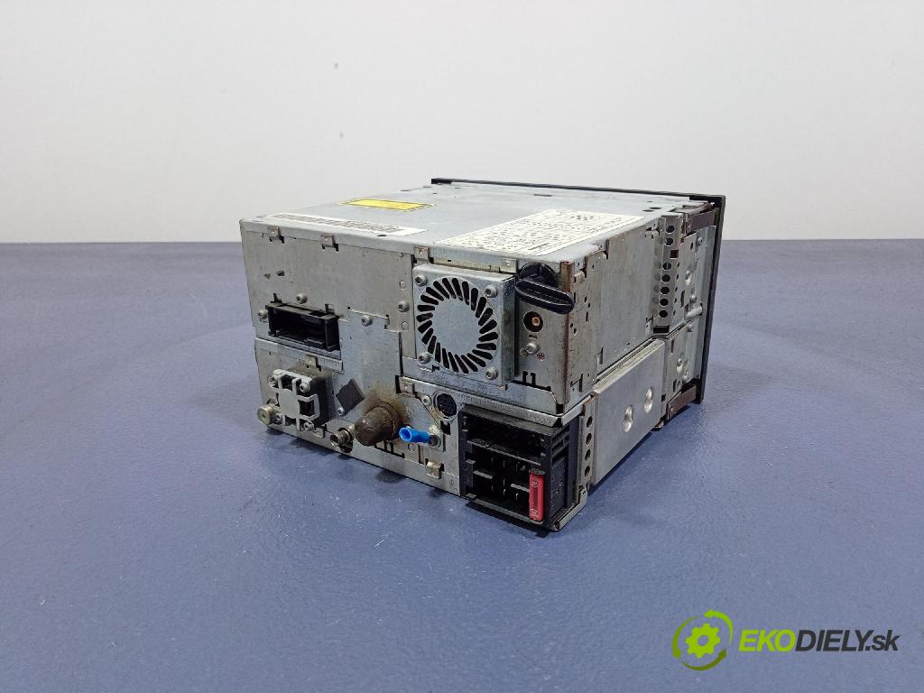 Vw Passat 2001 Radio I Navigácia: 3B0035191D