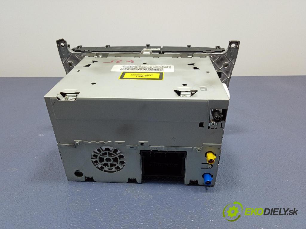 Mercedes C-klasa 2005 Radio I Navigácia: A2038703489