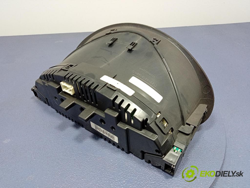 Mercedes C-klasa 2005 prístrojovka/ budíky A2035401148