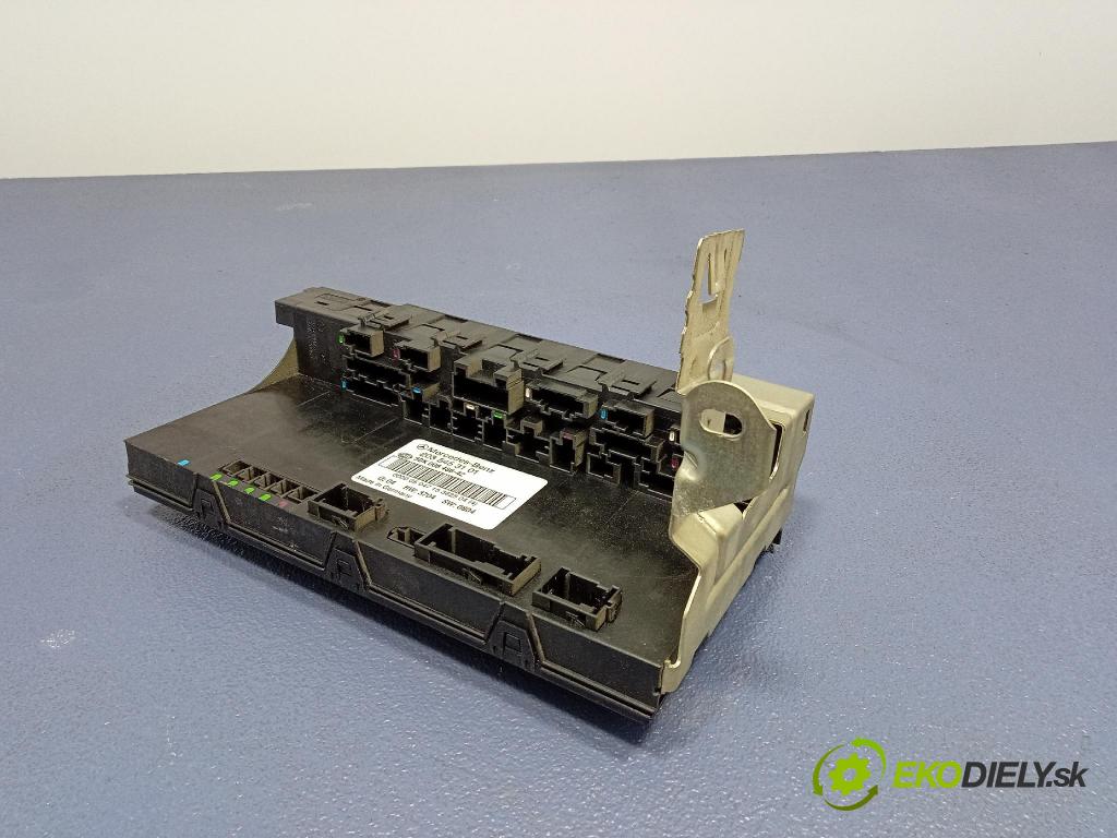 Mercedes C-klasa 2005 skrinka Poistky: 2035453101