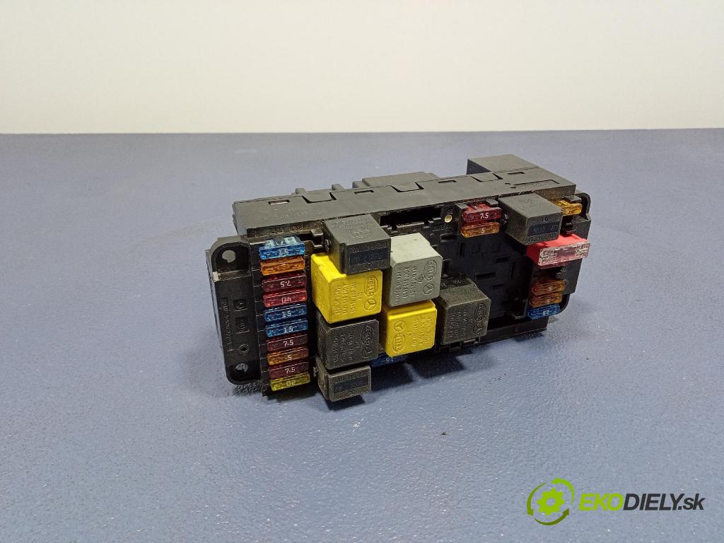 Mercedes C-klasa 2005 skrinka Poistky: 2035453001