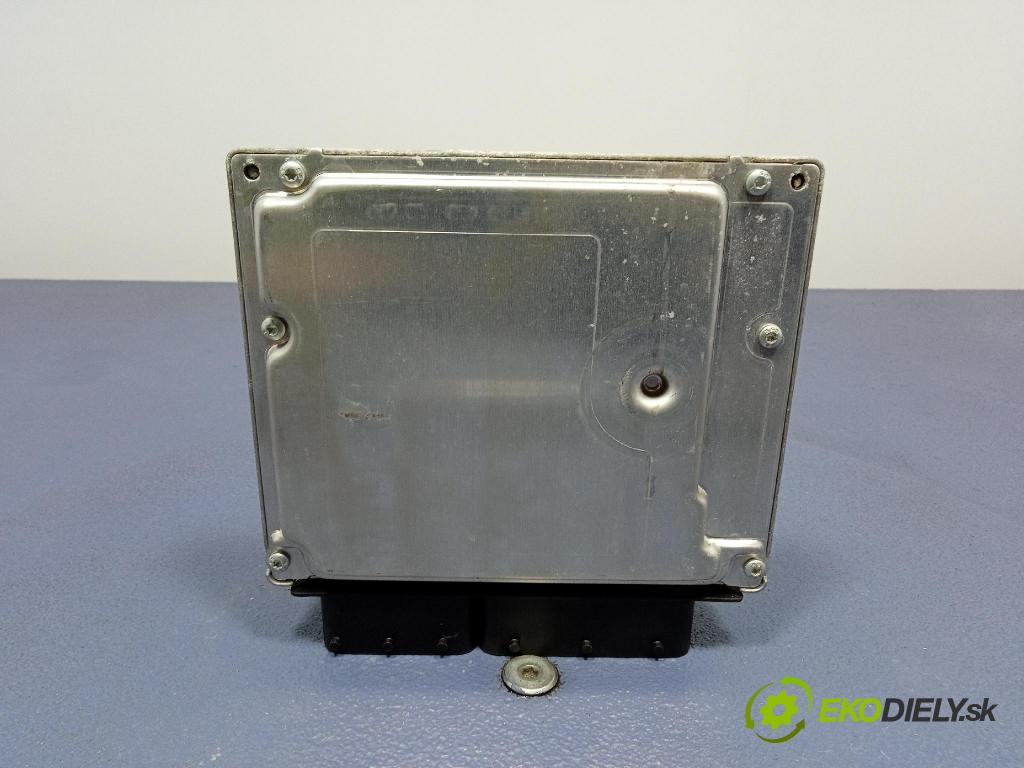 Mercedes C-klasa 2005 řídící jednotka Motor: A6461500091