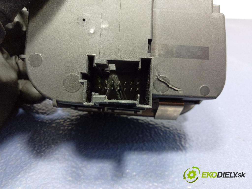 Mercedes C-klasa 2005 Přepínač Světel: A2035450604