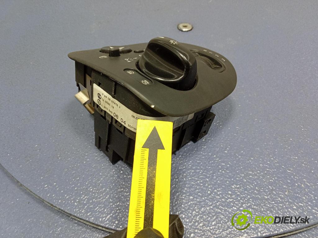 Mercedes C-klasa 2005 Přepínač Světel: A2035450604