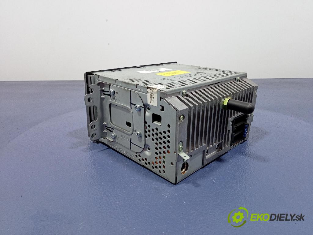 Kia Carens 2007 Radio I Navigácia: HN445-UN