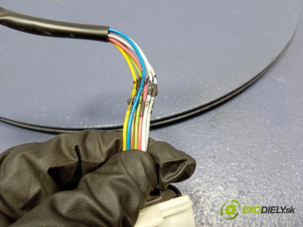 Mercedes C-klasa 2005 prepínač Okná: A2038210479