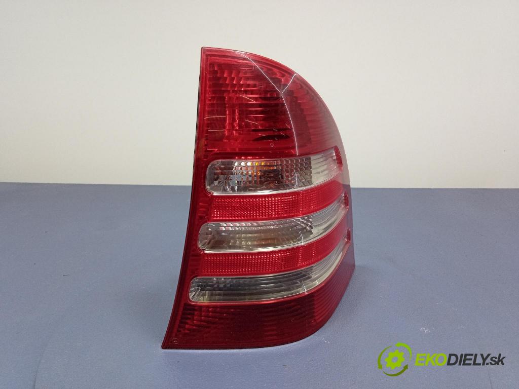 Mercedes C-klasa 2005 svetlo / reflektor zad Prava: Vonkajsia: