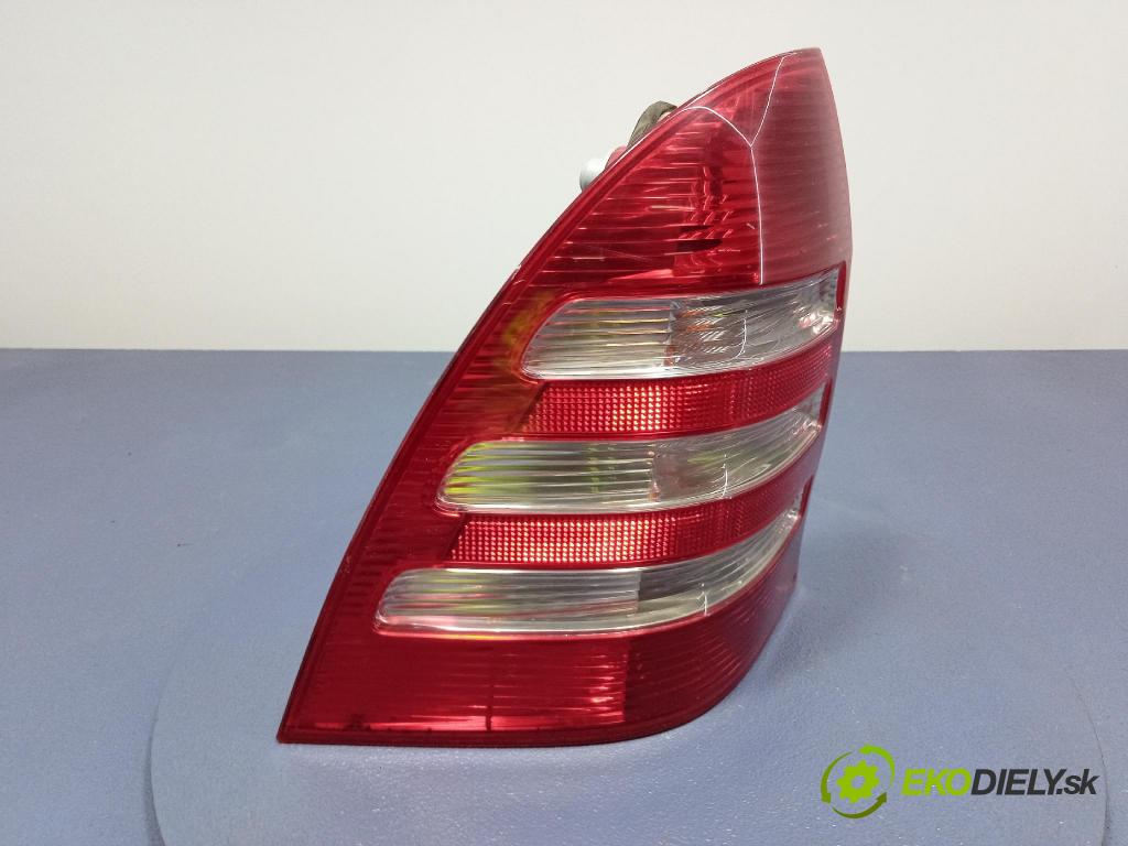 Mercedes C-klasa 2005 svetlo / reflektor zad ľavá Vonkajsia: