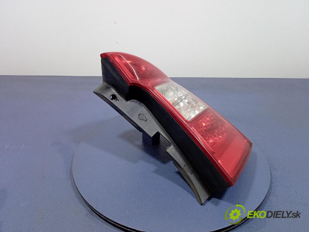 Kia Carens 2007 svetlo / reflektor zad Prava: Vonkajsia: 92402-1D0