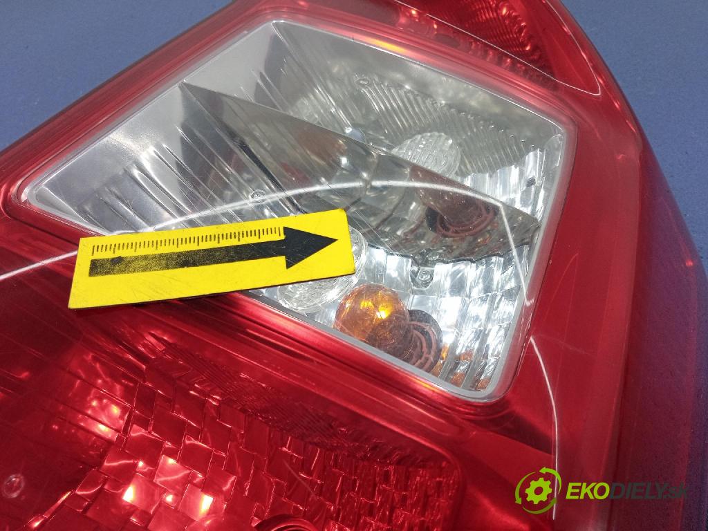 Kia Carens 2007 svetlo / reflektor zad Prava: Vonkajsia: 92402-1D0