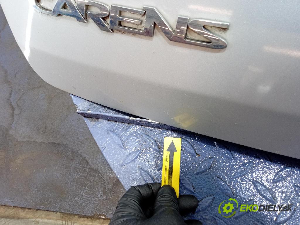 Kia Carens 2007 zadna dveře kufra: kufra: