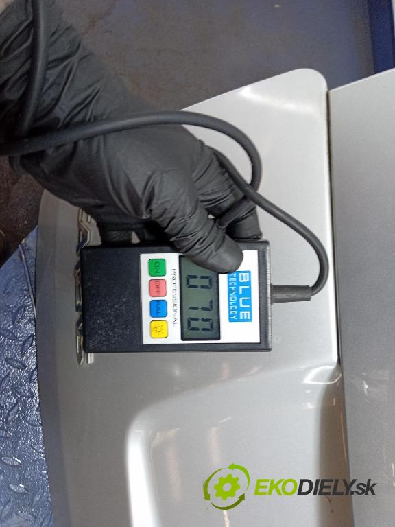 Kia Carens 2007 zadna dveře kufra: kufra: