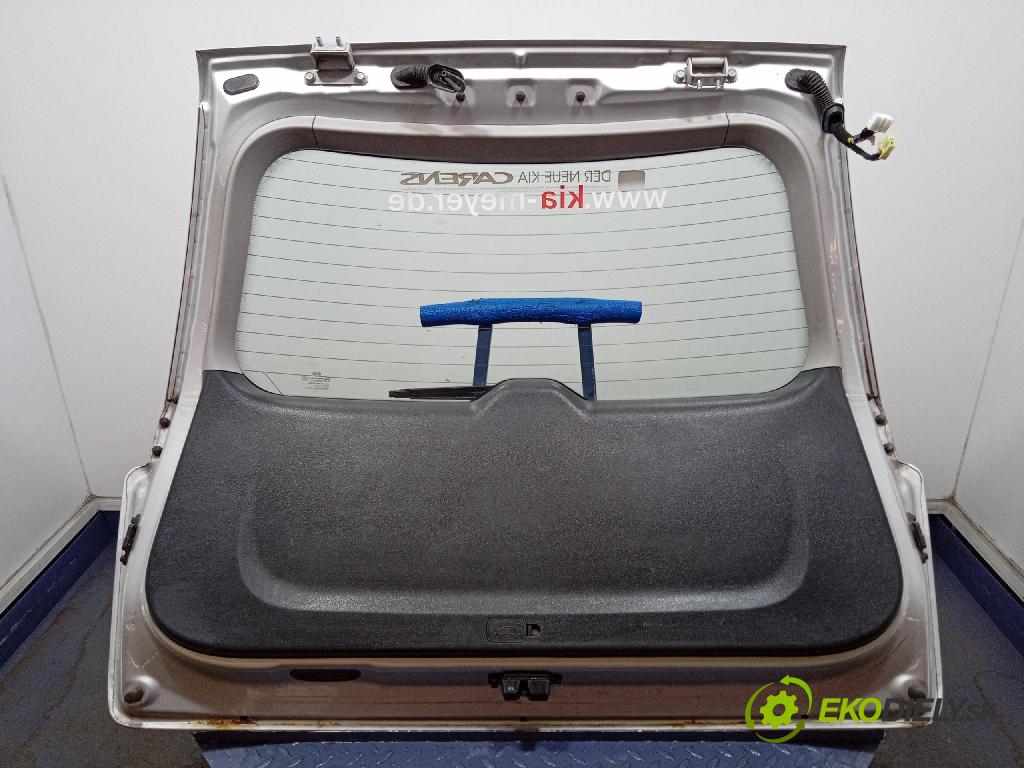 Kia Carens 2007 zadna dveře kufra: kufra: