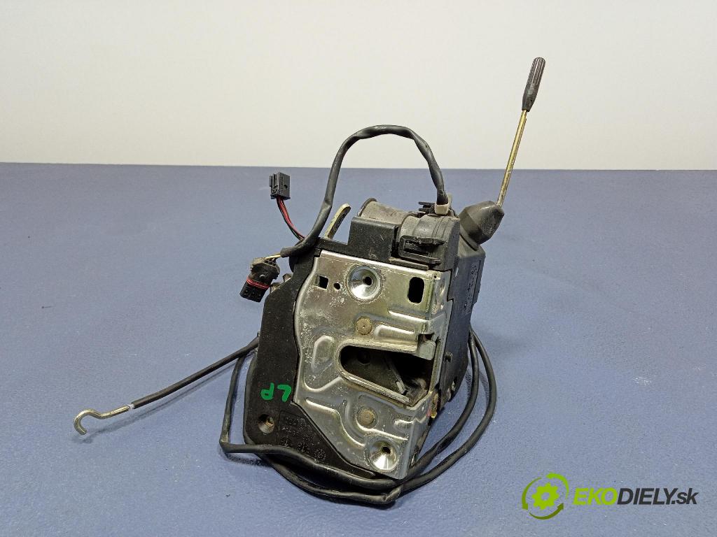 Mercedes C-klasa 2005 zámok dvere Predné Vľavo: 2037200135