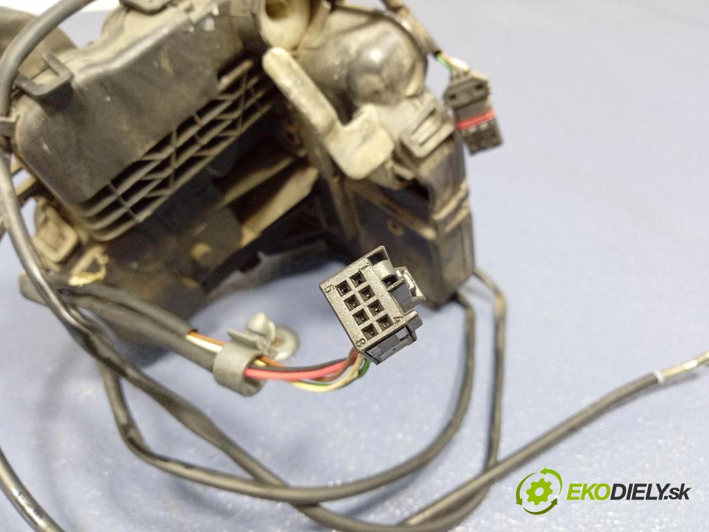 Mercedes C-klasa 2005 zámok dvere Predné Vľavo: 2037200135