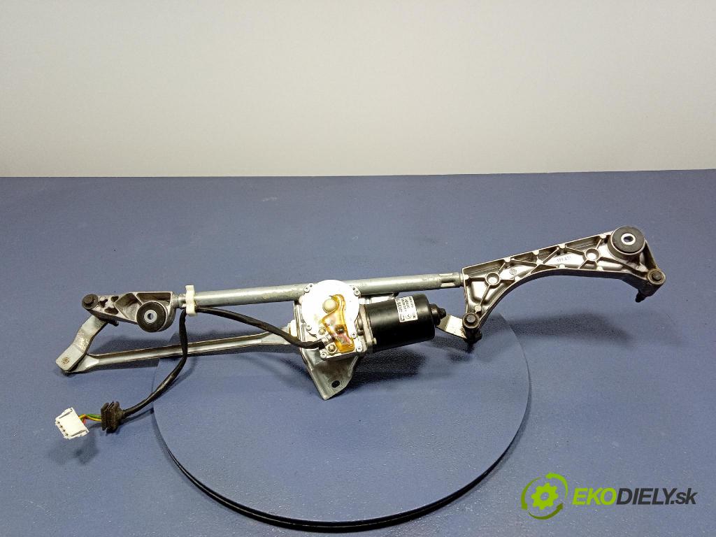 Mercedes C-klasa 2005 mechanizmus motor: Stierače: Predné A2038200342