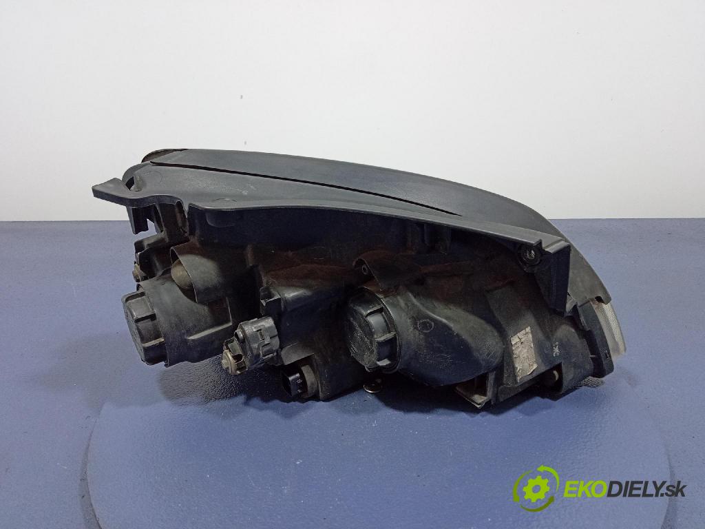 Kia Carens 2007 Reflektor: Vľavo: 92101-1D0