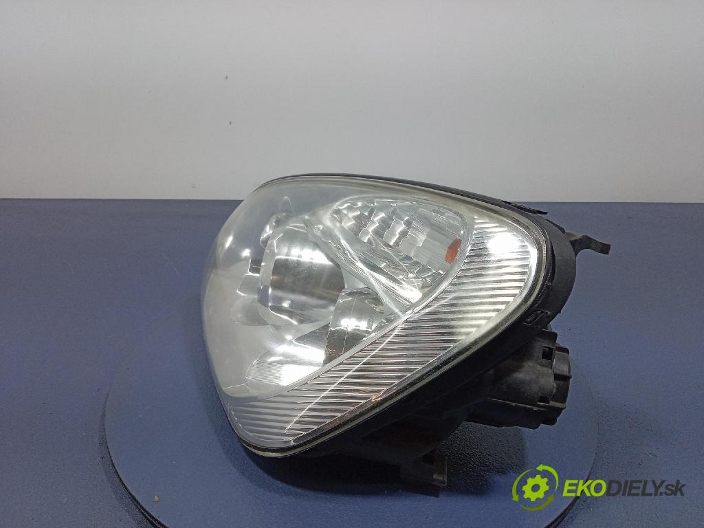Kia Carens 2007 Reflektor: Vľavo: 92101-1D0