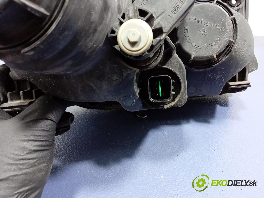 Kia Carens 2007 Reflektor: Vľavo: 92101-1D0